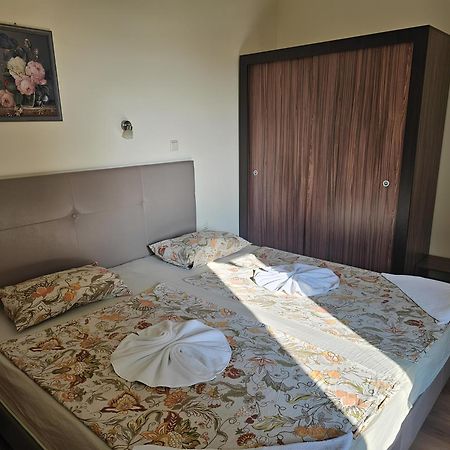 Apartments Yalta Golden Sands Exterior foto
